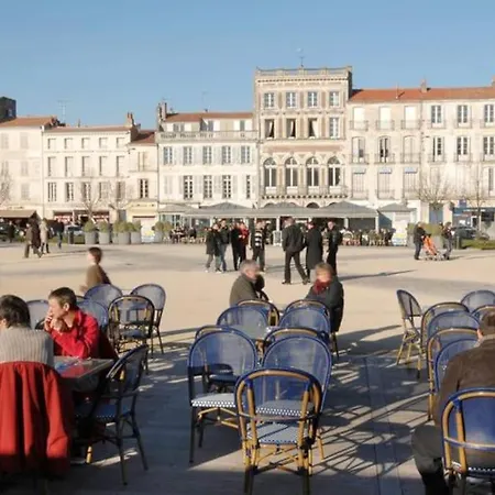 公寓 L'escapade 2* : T2 Hyper Centre 40 M De La Place Colbert 罗什福尔