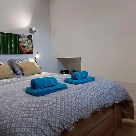 L'escapade 2* : T2 Hyper Centre 40 M De La Place Colbert * 罗什福尔